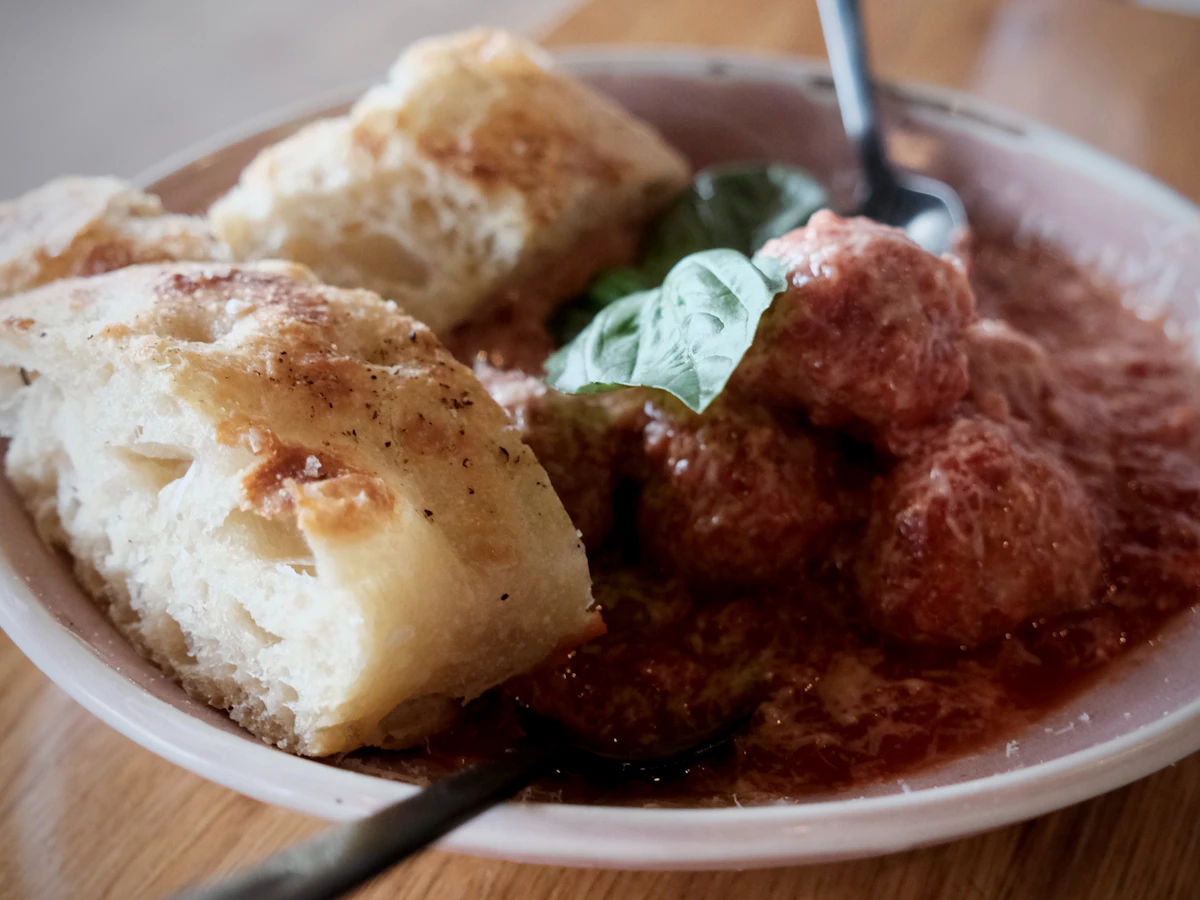 Albóndigas caseras en salsa de tomate