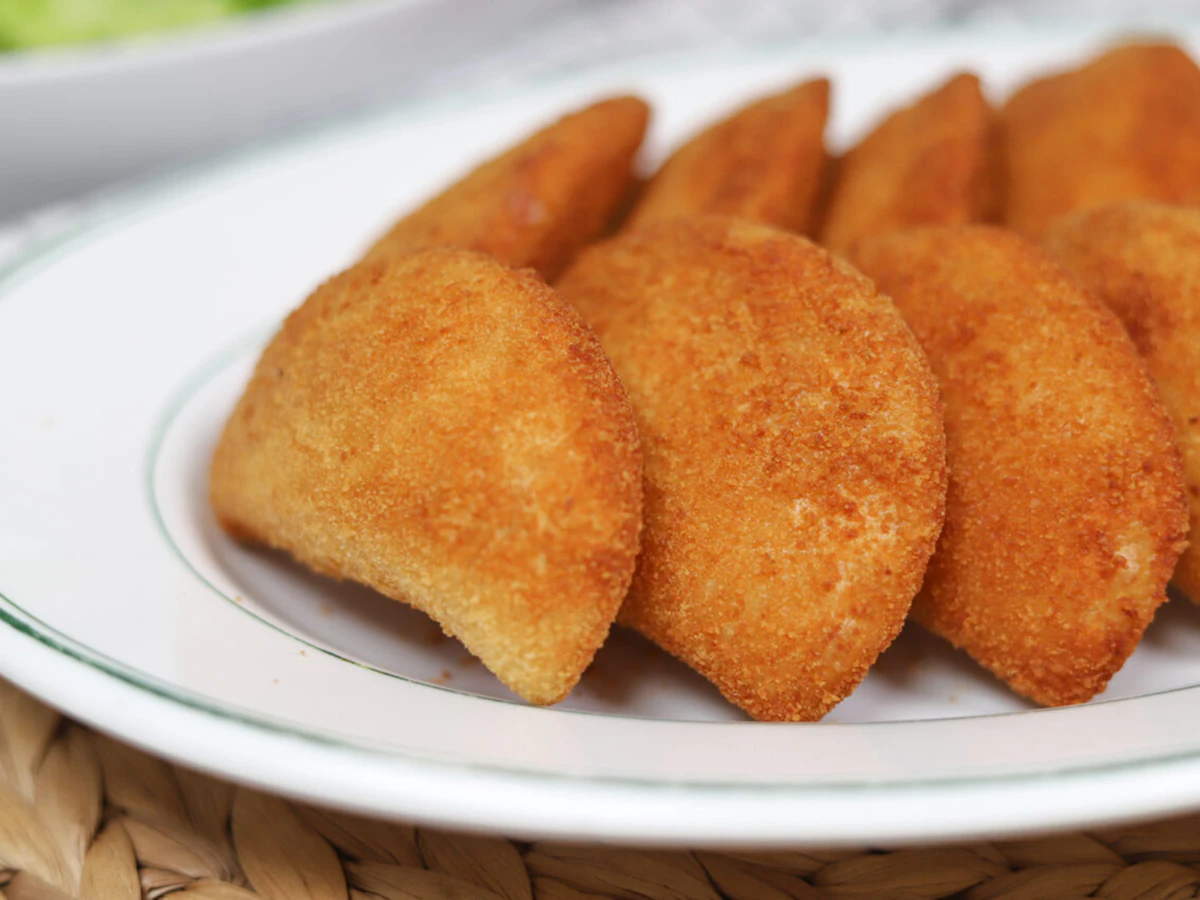Empanadas doradas hechas en casa